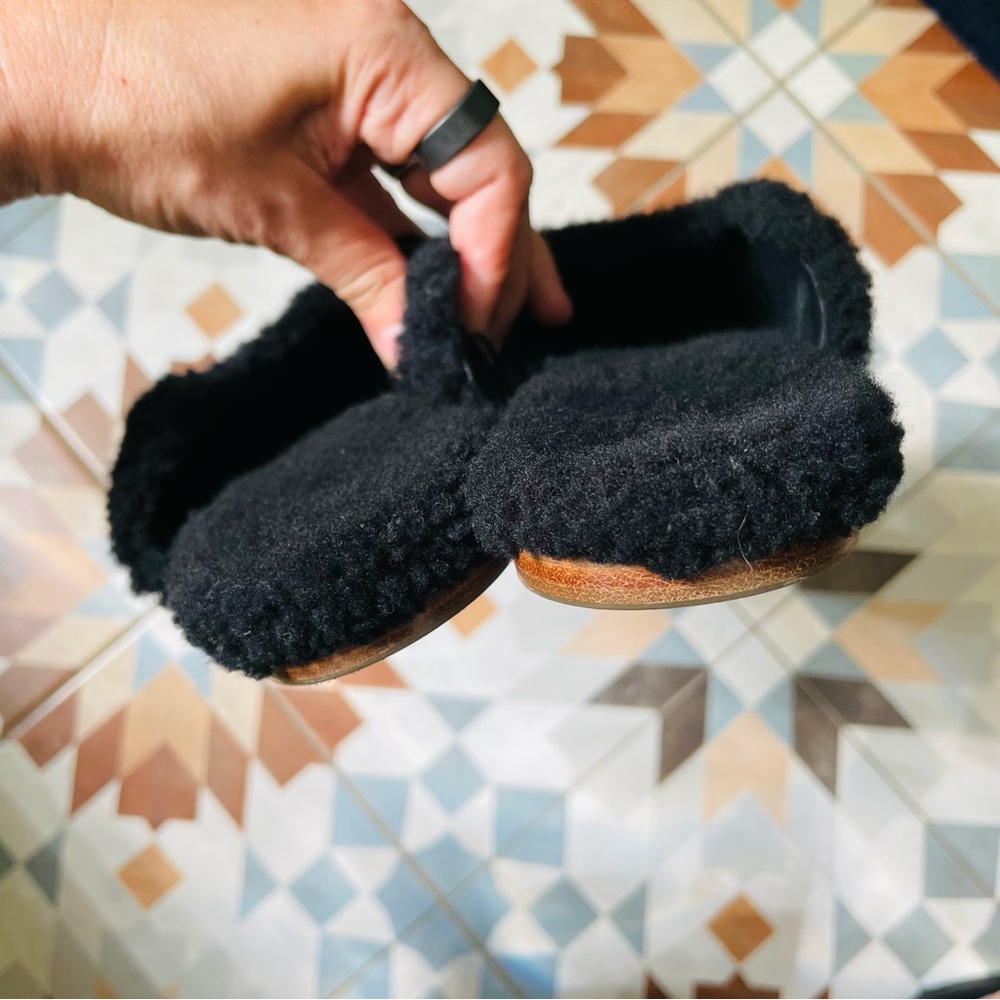 Sleeper Black Genuine Shearling Backless Slipper, EU 38 - Picture 5 of 9